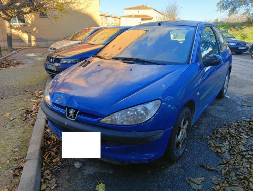 PEUGEOT 206 — vehículo donante para recambios 