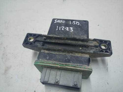  CAJA RELES / FUSIBLES CITROEN SAXO 