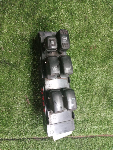 MANDO ELEVALUNAS DELANTERO IZQUIERDO Hyundai TRAJET (FO) 