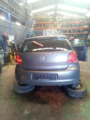 VOLKSWAGEN POLO V (6R1)