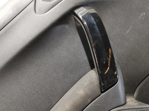  GUARNECIDO PUERTA TRASERA IZQUIERDA Peugeot 208 