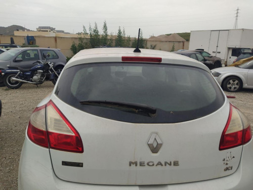 PORTON TRASERO Renault MEGANE III BERLINA 5P 