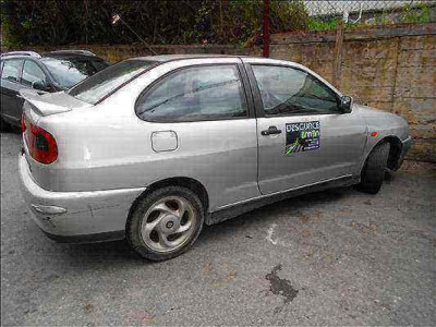 SEAT CORDOBA BERLINA (6K2)