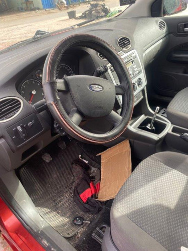  FORD FOCUS BERLINA (CAP) 