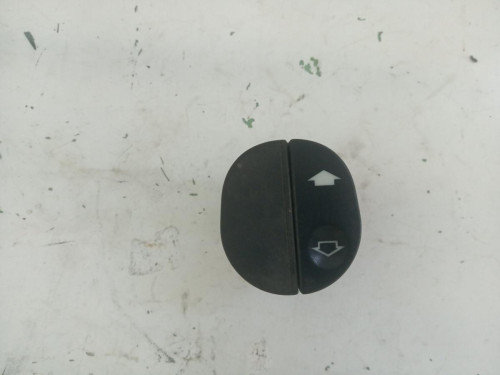  MANDO ELEVALUNAS DELANTERO DERECHO Ford FIESTA (CBK) 