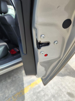 CERRADURA PUERTA TRASERA DERECHA