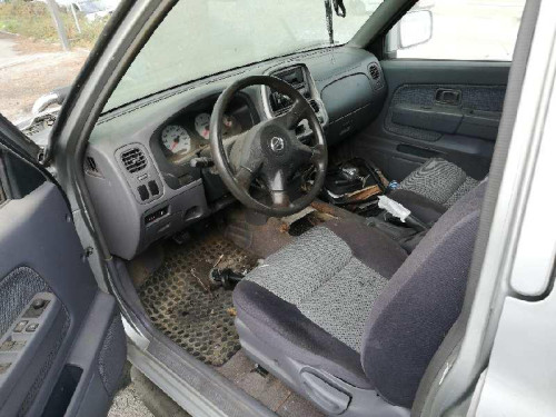 NISSAN PICKUP (D22) — vehículo donante para recambios 