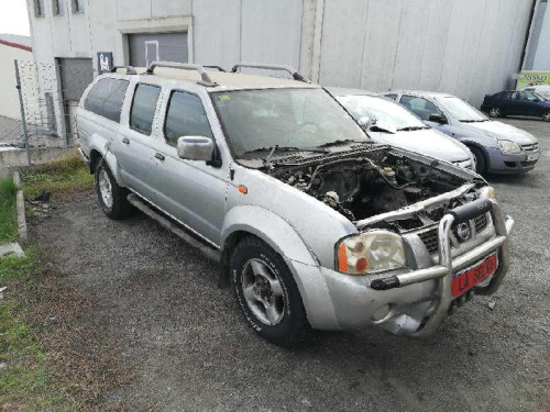 NISSAN PICKUP (D22) — vehículo donante para recambios 