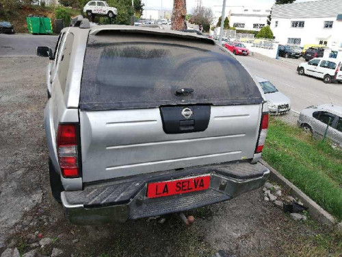NISSAN PICKUP (D22) — vehículo donante para recambios 