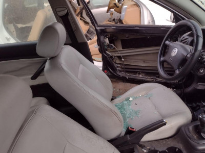 CINTURON SEGURIDAD DELANTERO IZQUIERDO