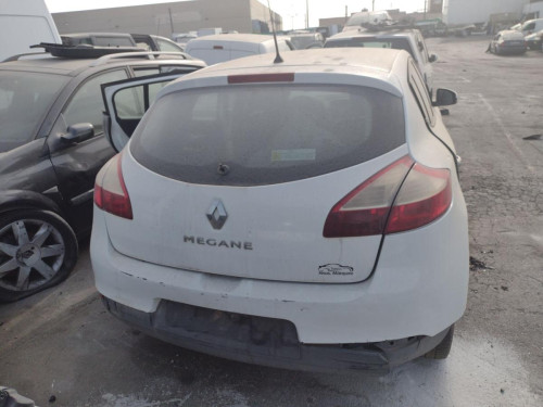 PARAGOLPES TRASERO RENAULT MEGANE III BERLINA 5P 