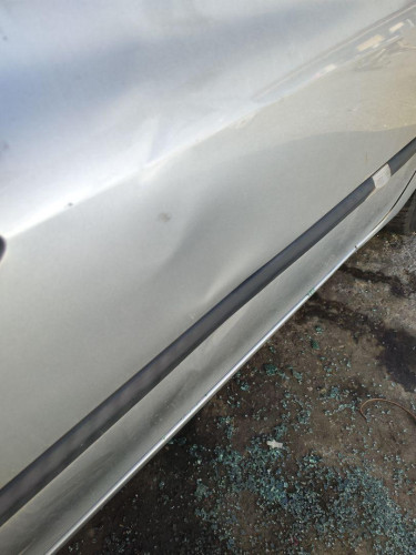 PUERTA DELANTERA DERECHA RENAULT CLIO III 