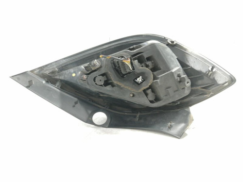  PILOTO TRASERO DERECHO Opel ASTRA H BERLINA 