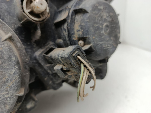 FARO DERECHO CITROEN C5 BERLINA 