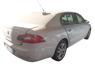 SKODA SUPERB (3T4)