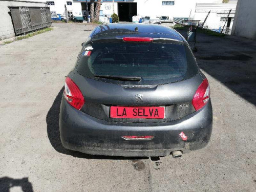 PEUGEOT 208 — автомобиль-донор на запчасти 