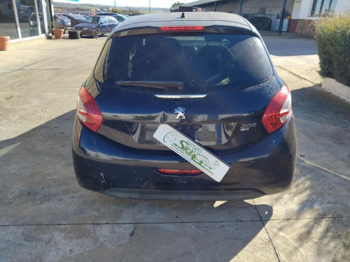 Peugeot 208 (01.2012->) — автомобиль-донор на запчасти 