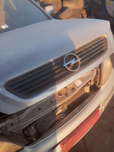 REJILLA DELANTERA OPEL ASTRA G BERLINA 