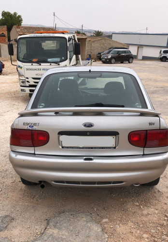 FORD ESCORT BERL./TURNIER — автомобиль-донор на запчасти 
