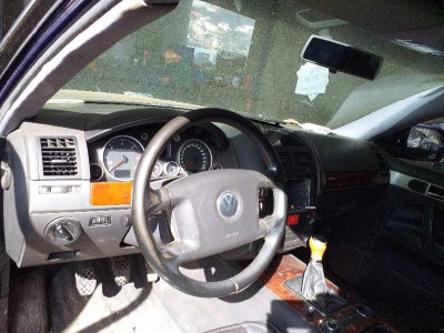 VOLKSWAGEN TOUAREG (7LA)