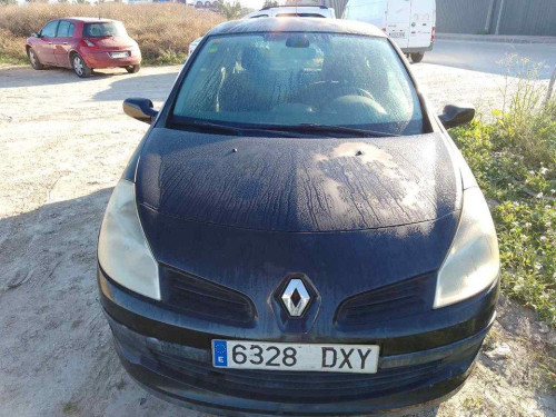 RENAULT CLIO III — Donor Vehicle for Used Parts 