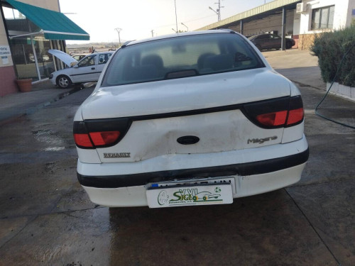  Renault Megane I Cabriolet (EA0)(1995->) SIN IDENTIFICAR 