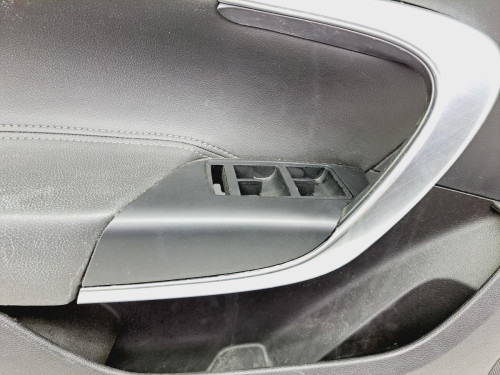  GUARNECIDO PUERTA DELANTERA IZQUIERDA Opel INSIGNIA BERLINA 