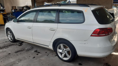 VOLKSWAGEN PASSAT VARIANT (365)