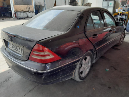  MERCEDES-BENZ CLASE C (BM 203) BERLINA 