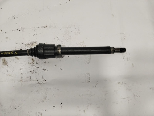 TRANSMISION DELANTERA DERECHA FORD FOCUS FAMILIAR (CAK) 
