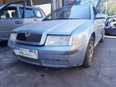SKODA OCTAVIA BERLINA (1U2)