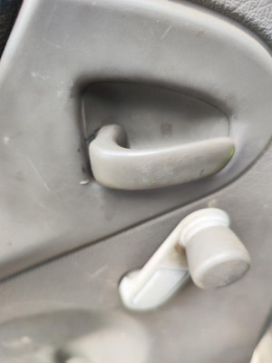 MANETA INTERIOR TRASERA IZQUIERDA