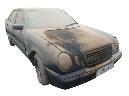  MERCEDES-BENZ CLASE E (BM 210) BERLINA 