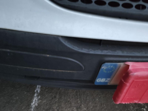 REFUERZO PARAGOLPES DELANTERO de segunda mano