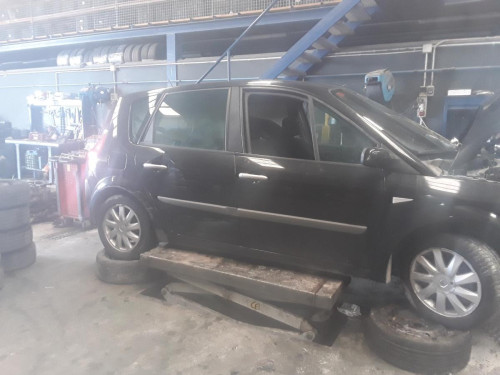 RENAULT SCENIC II (JM) — автомобиль-донор на запчасти 