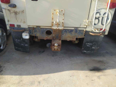 PARAGOLPES TRASERO, LAND ROVER