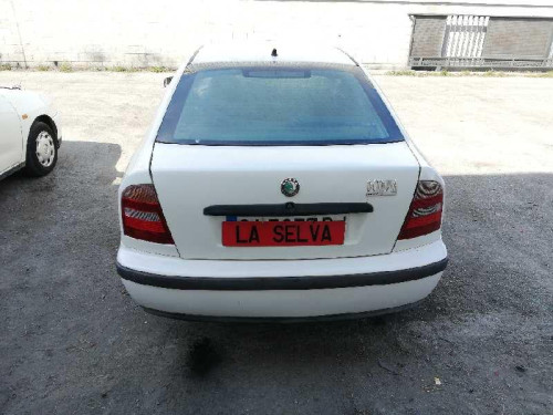 SKODA OCTAVIA BERLINA (1U2) — автомобиль-донор на запчасти 