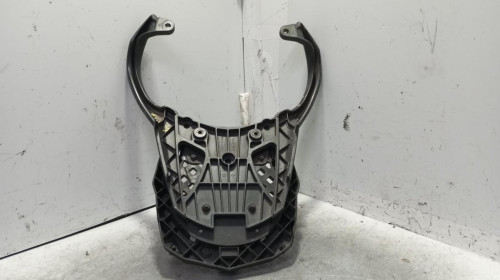 AGARRADERA TRASERA б/у