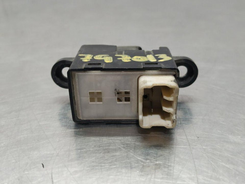 MANDO ELEVALUNAS DELANTERO DERECHO HYUNDAI ATOS PRIME (MX) 