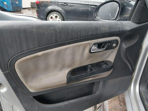 SEAT CORDOBA BERLINA (6L2) — автомобиль-донор на запчасти 