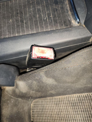 ENGANCHE CINTURON DELANTERO DERECHO