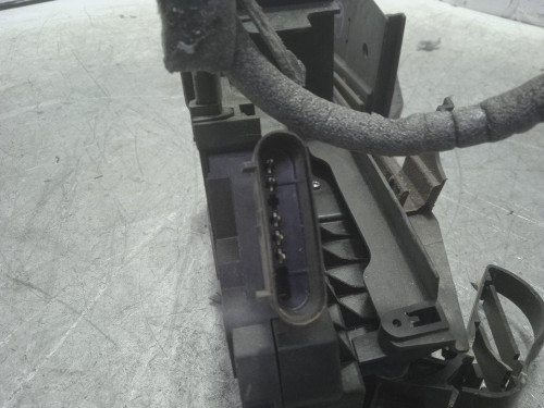 CERRADURA PUERTA DELANTERA IZQUIERDA FORD FOCUS BERLINA (CEW) 
