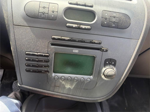 SISTEMA AUDIO / RADIO CD Seat LEON (1P1) 