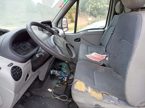 RENAULT MASTER COMBI — vehículo donante para recambios 