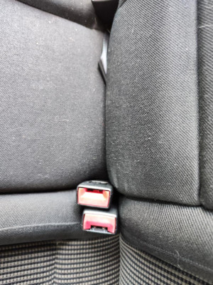 ENGANCHE CINTURON TRASERO CENTRAL