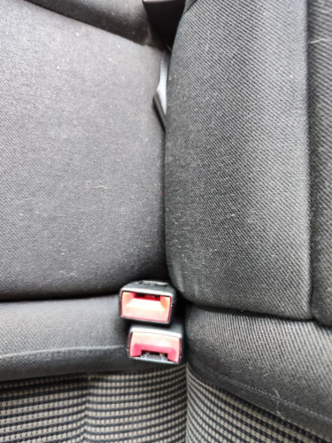 ENGANCHE CINTURON TRASERO CENTRAL used