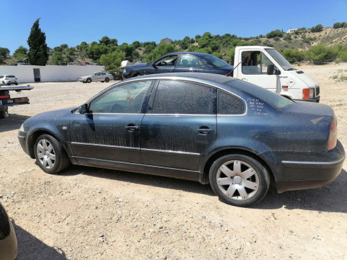 VOLKSWAGEN PASSAT BERLINA (3B3) — автомобиль-донор на запчасти 