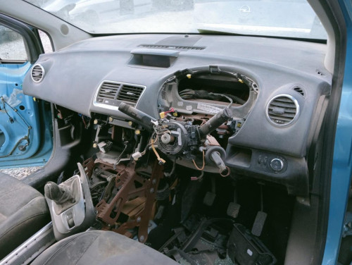 OPEL MERIVA B — vehículo donante para recambios 