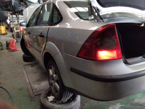  FORD FOCUS BERLINA (CAP) 