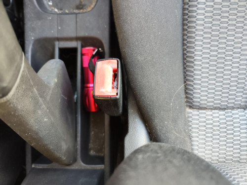 ENGANCHE CINTURON DELANTERO DERECHO VOLKSWAGEN POLO V (6R1) 